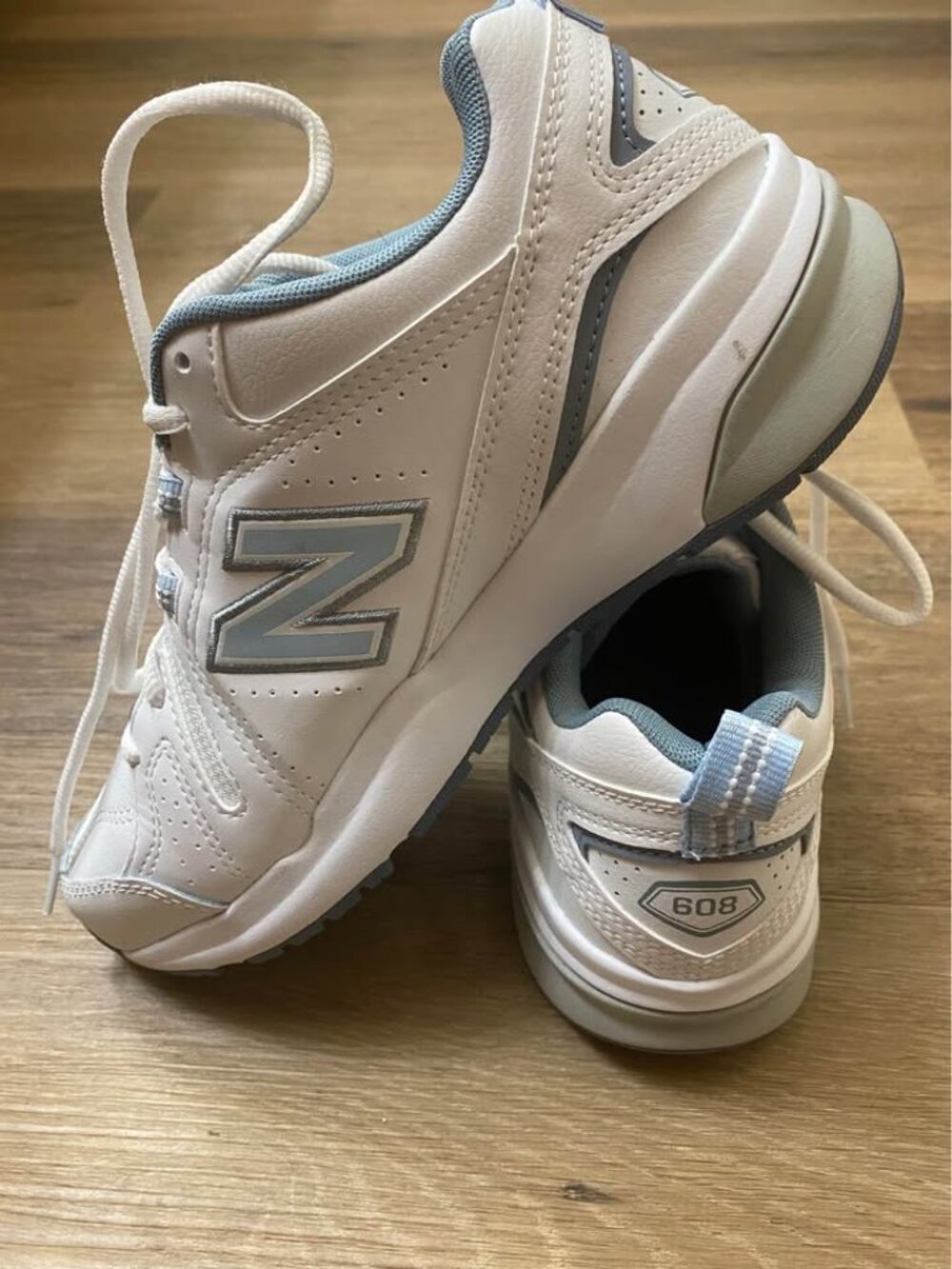 New Balance 608v5 Women's Cross Trainer White Light Blue Size 7.5